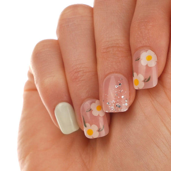 Spring Buttercup Floral Design, ManiCURE Real Nail – ManiCURE Nail Polish